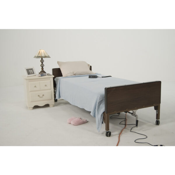 Delta® Ultra- Light 1000, Semi-Electric Bed - Image 4
